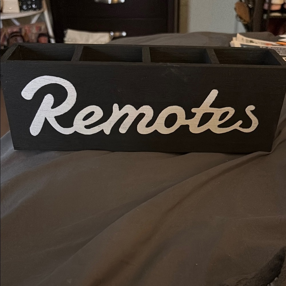 Remote Organizer in Black